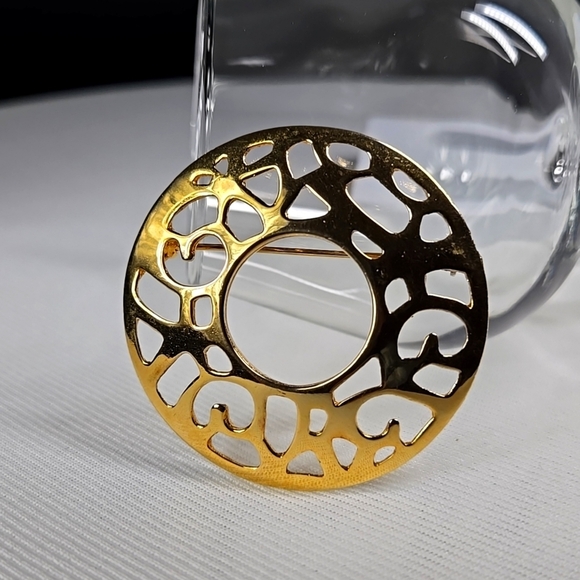 Vintage Gold-Tone Openwork Art Deco Brooch - Picture 1 of 12